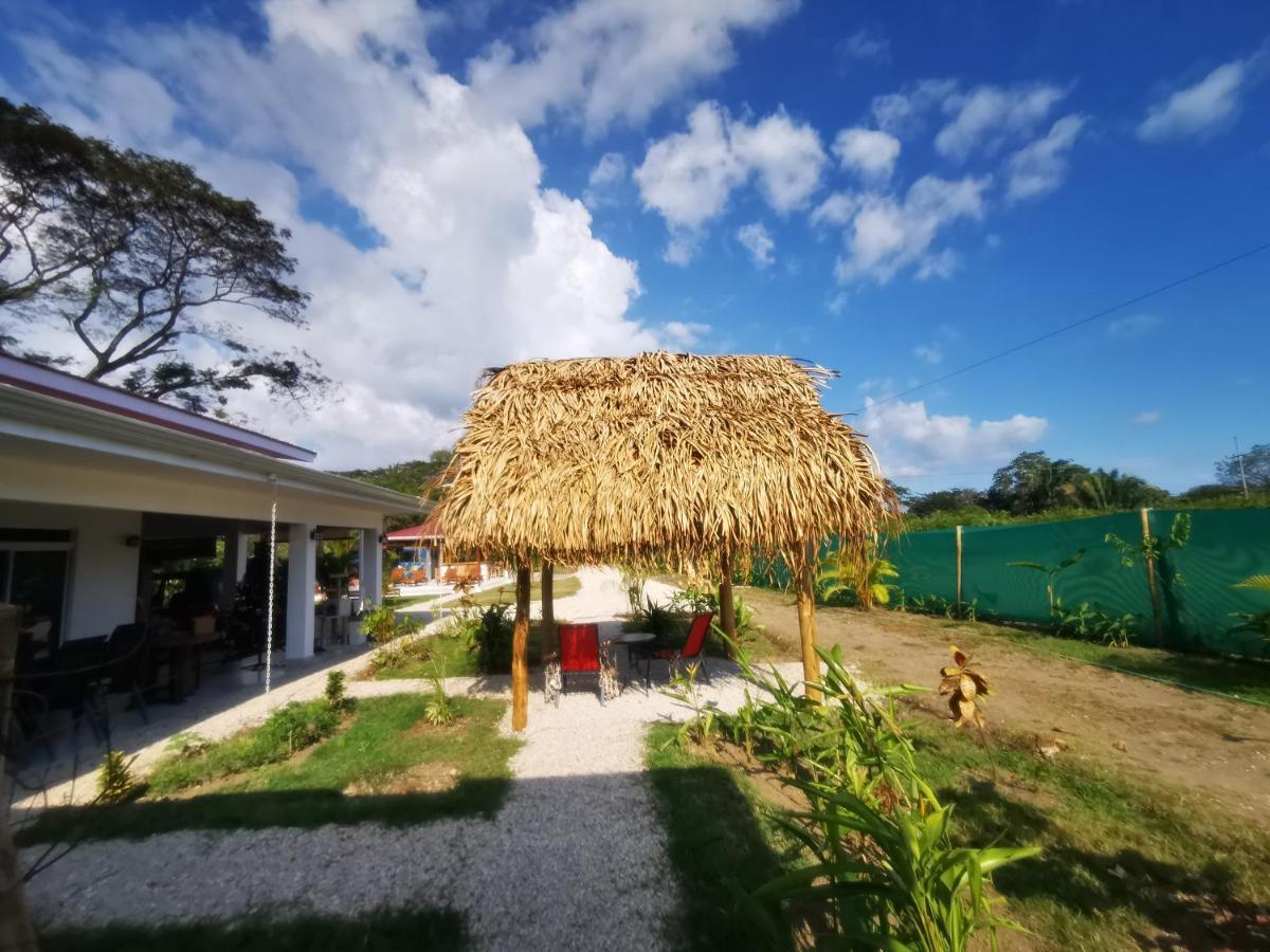 Tuki Tuki Lodge Sámara Exterior foto